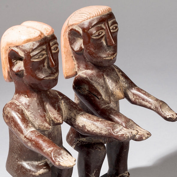 A CHARMING LARGE PAIR OF UNUSUAL EWE TRIBE STATUES ( No 327)