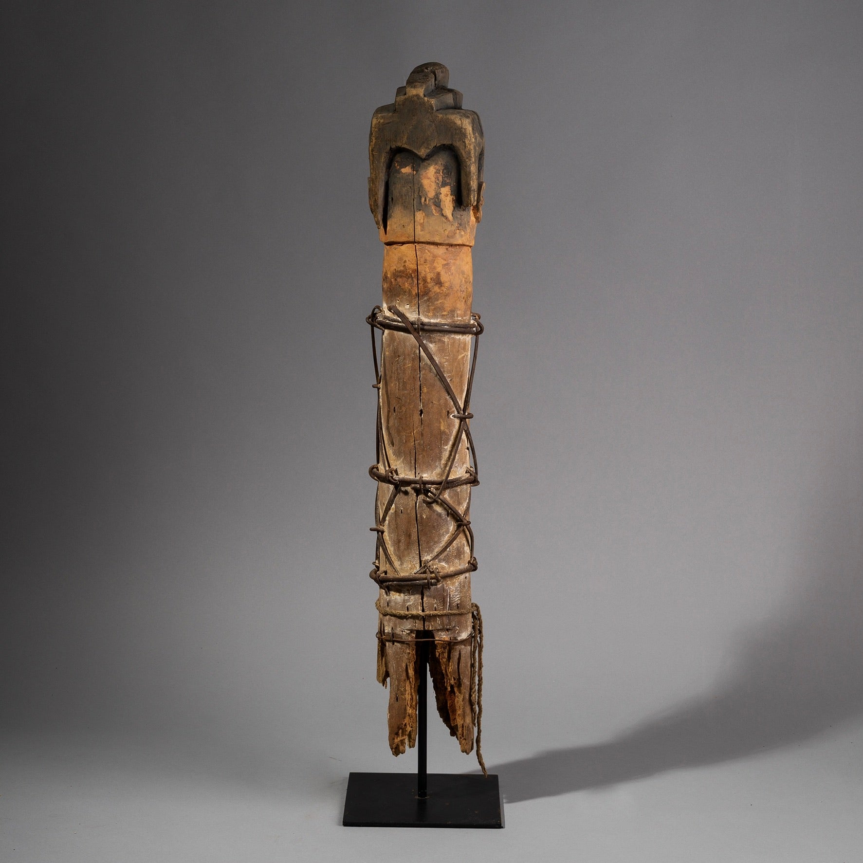 A RARE TALL AFO GUARDIAN FIGURE FROM NIGERIA W.AFRICA ( No 574 )