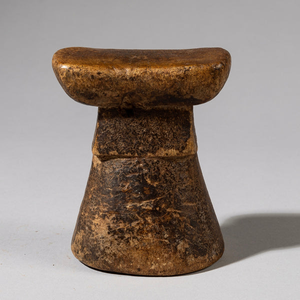 AN OLD, WARMLY PATINATED HEADREST, MWILA TRIBE OF NAMIBIA SWAFRICA ( No 13)