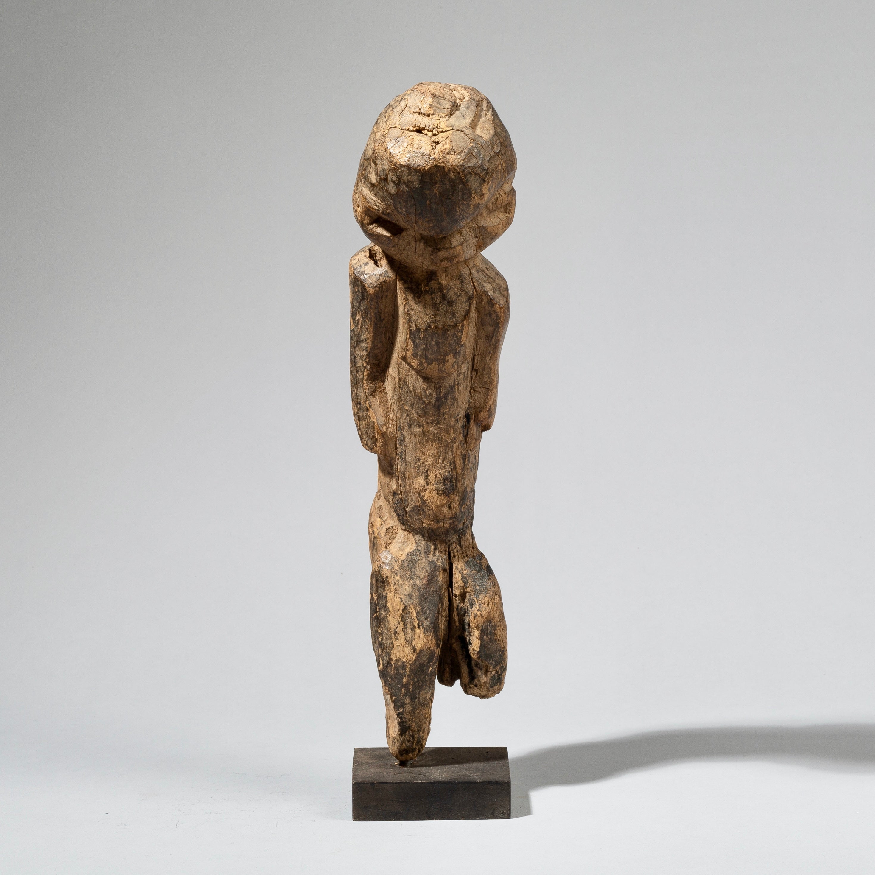 A UNIQUE LOBI THIL FIGURE FROM BURKINA FASO W. AFRICA  ( No 714 )