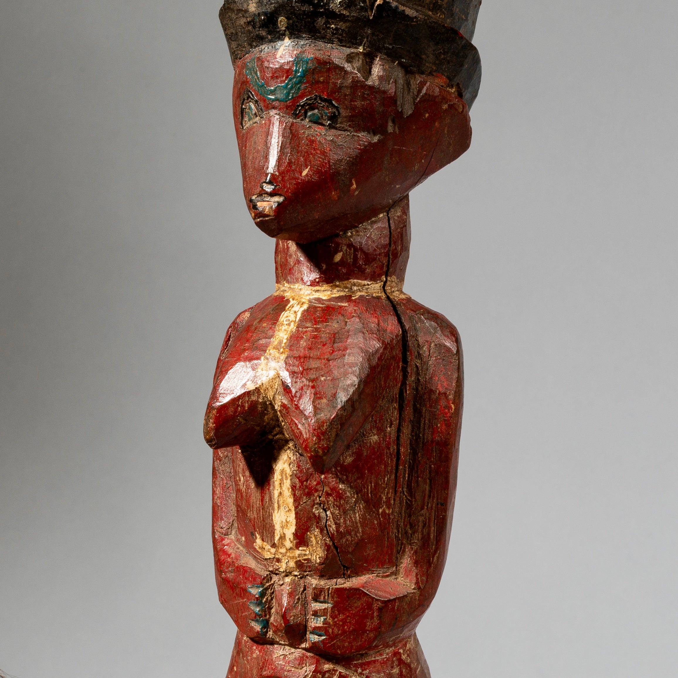 A RADICALLY RED ATTYE COLON FIGURE FROM THE IVORY COAST  ( No 729 )