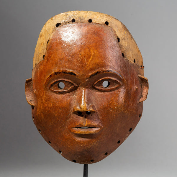 A HANDSOME INITIATION MASK FROM ANGOLA ( No 4510)