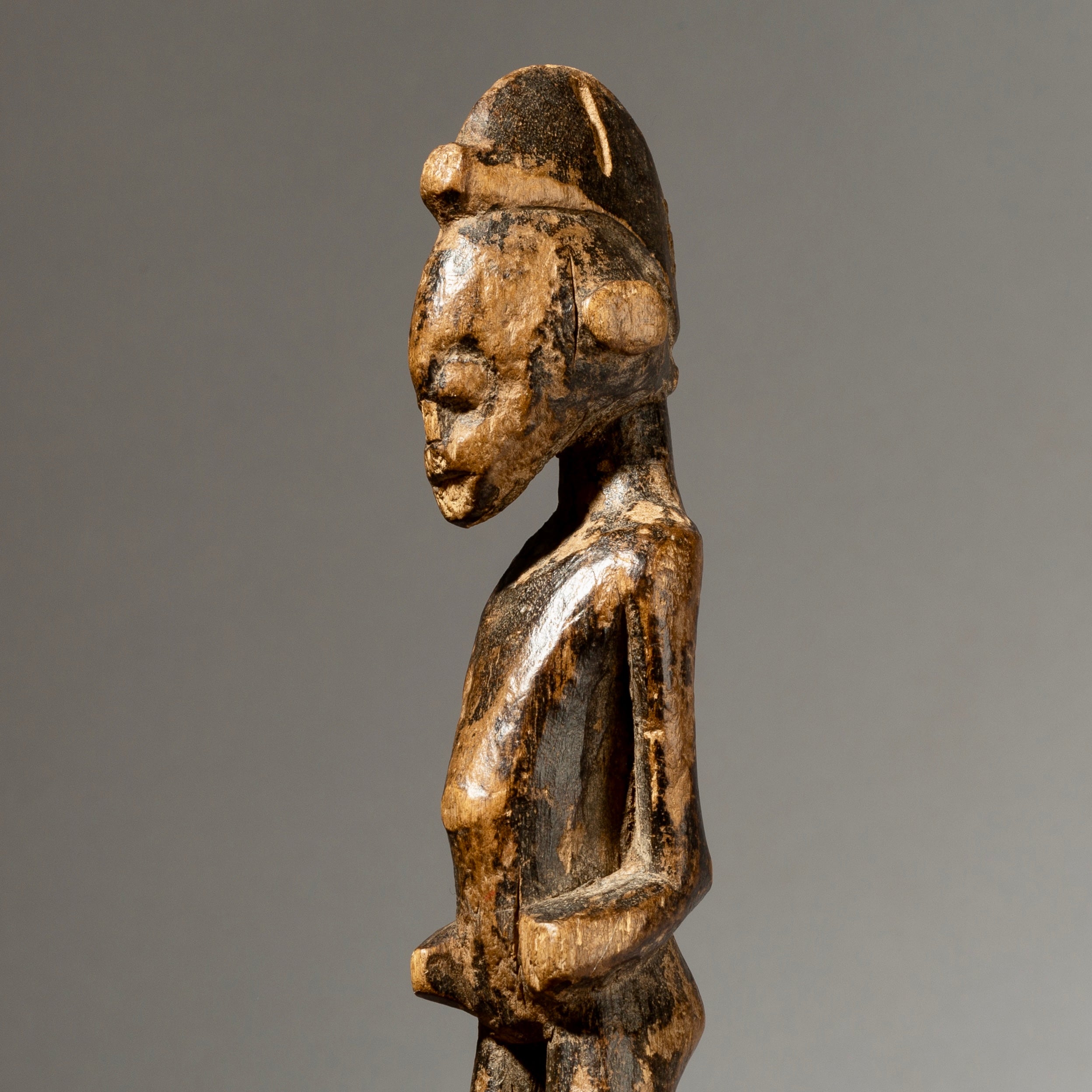 A WELL WORN SENOUFO CHARM FIGURE BURKINA FASO ( No 732)