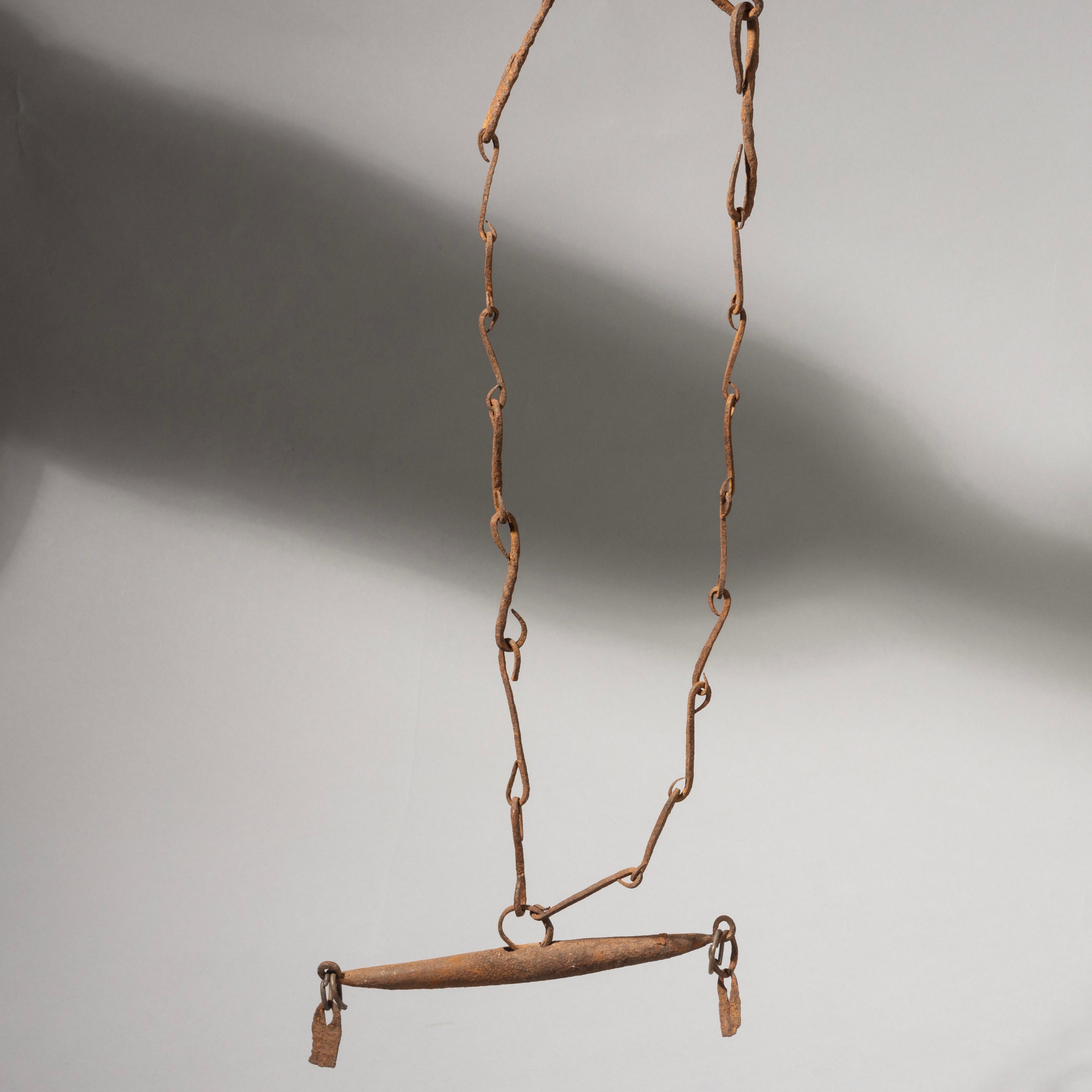 A SIMPLE IRON HOGON NECKLACE, DOGON TRIBE MALI ( No 1183)