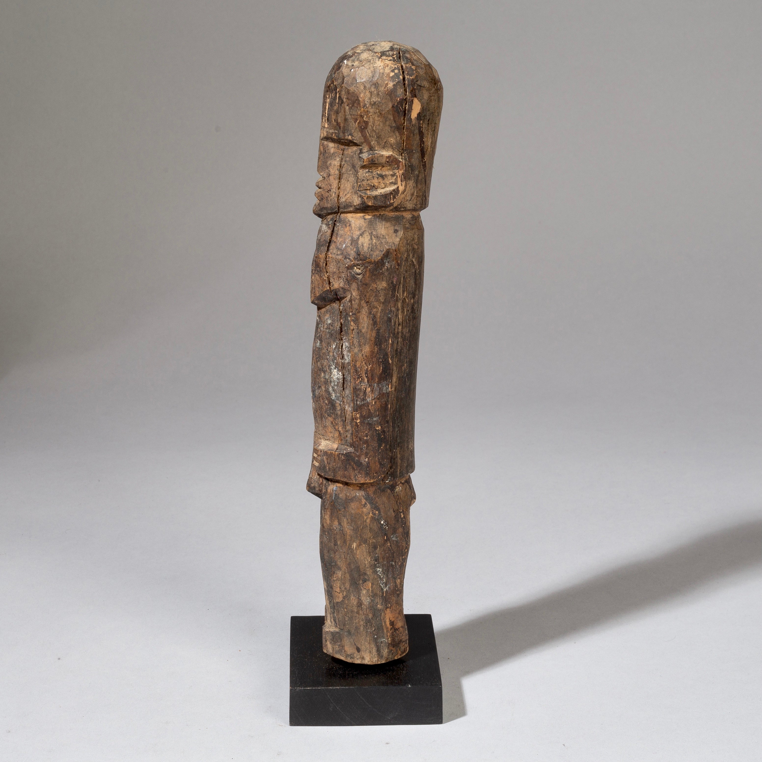 AN ARTISTIC LOBI TRIBE THIL STATUE ( No 293)