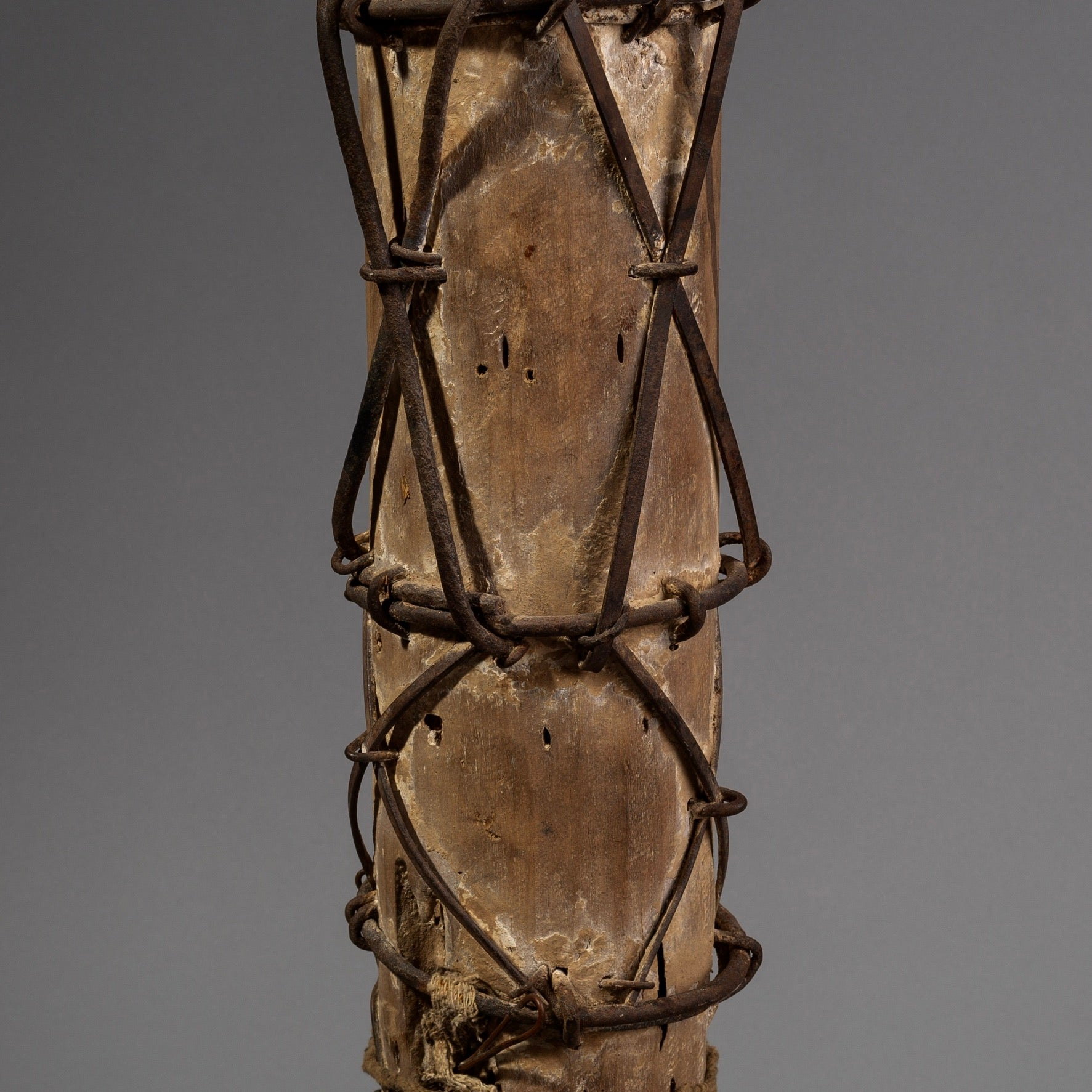 A RARE TALL AFO GUARDIAN FIGURE FROM NIGERIA W.AFRICA ( No 574 )