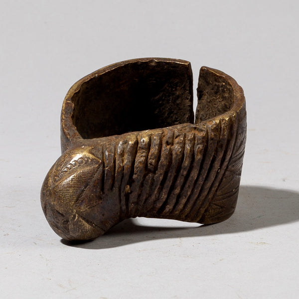 A SCULPTURAL CURRENCY BRONZE BANGLE, IVORY COAST ( No 816)