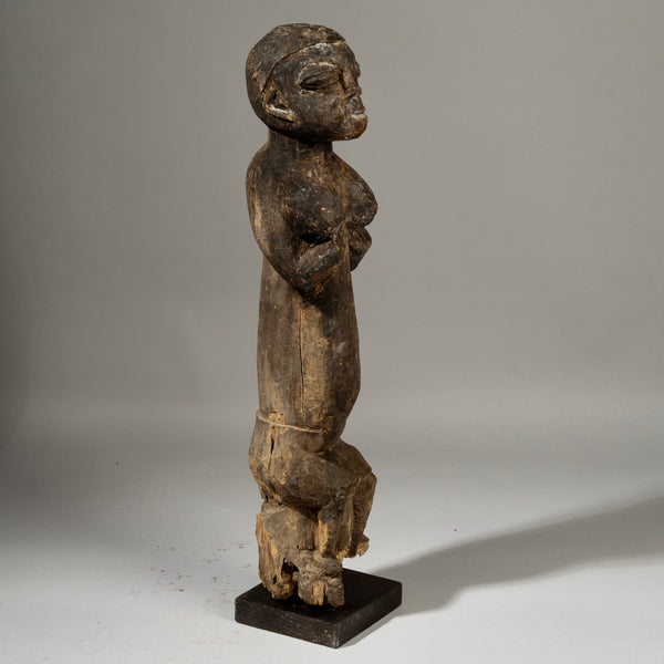A TALL FON ALTAR FIGURE WITH CEREMONIAL LIBATIONS, BENIN WEST AFRICA ( No 548)