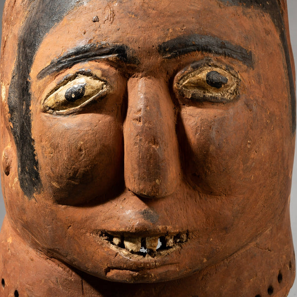 A DRAMATIC MASK WITH OVER SIZED EARS, MAKONDE TRIBE OF MOZAMBIQUE, AFRICA (No 3591 )