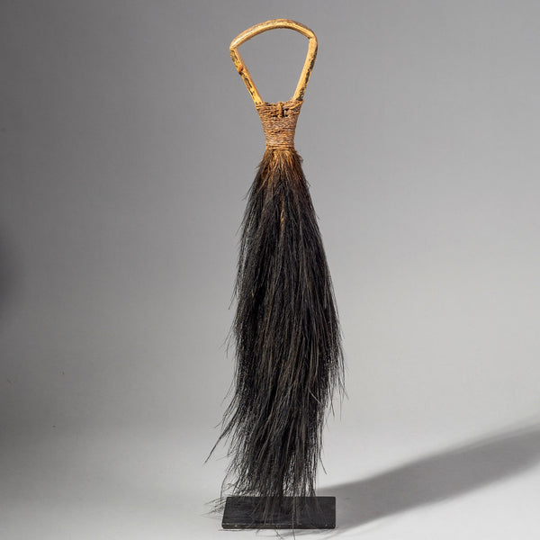 A FEATHER & REED FLY WHISK FROM PAPUA NEW GUINEA ( No 4013)