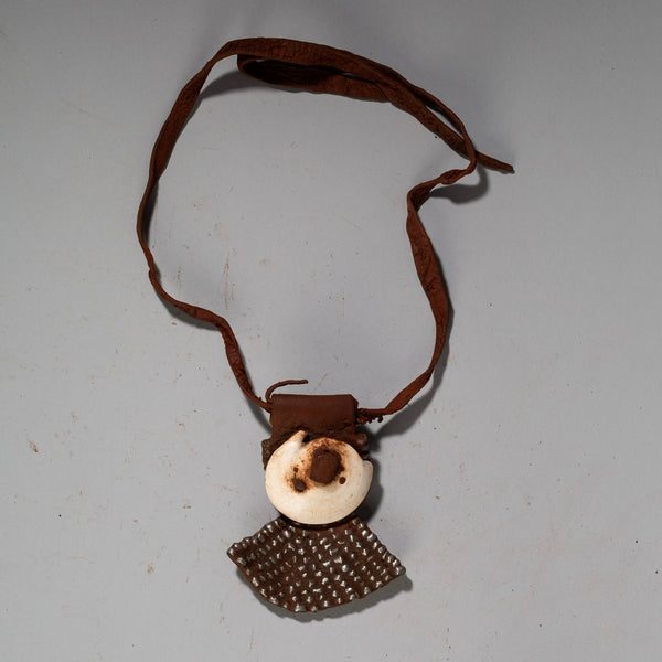 AN EARTHY SHELL, RECYCLED METAL,  LEATHER & PIGMENT NECKLACE, HIMBA TRIBE NAMIBIA SW AFRICA ( No 4613 )