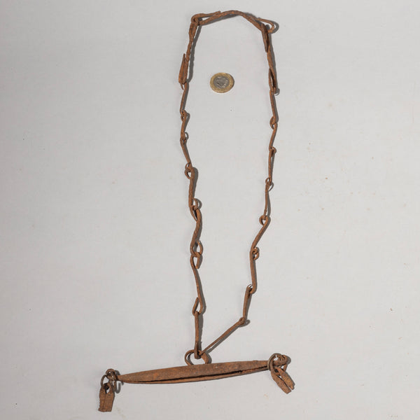 A SIMPLE IRON HOGON NECKLACE, DOGON TRIBE MALI ( No 1183)