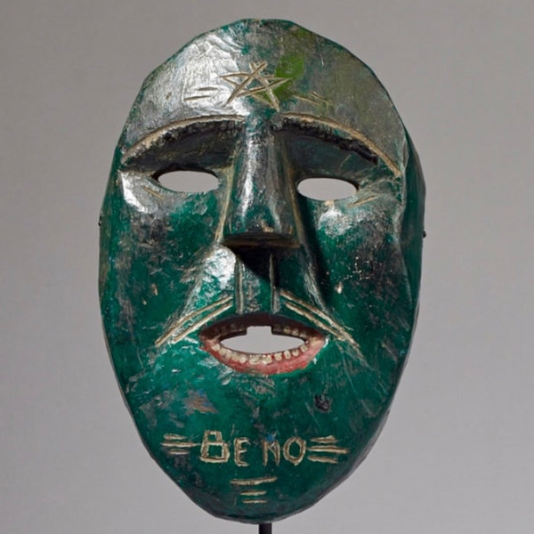 A STRIKING LAMPUNG MASK FROM INDONESIA (No 3050 )